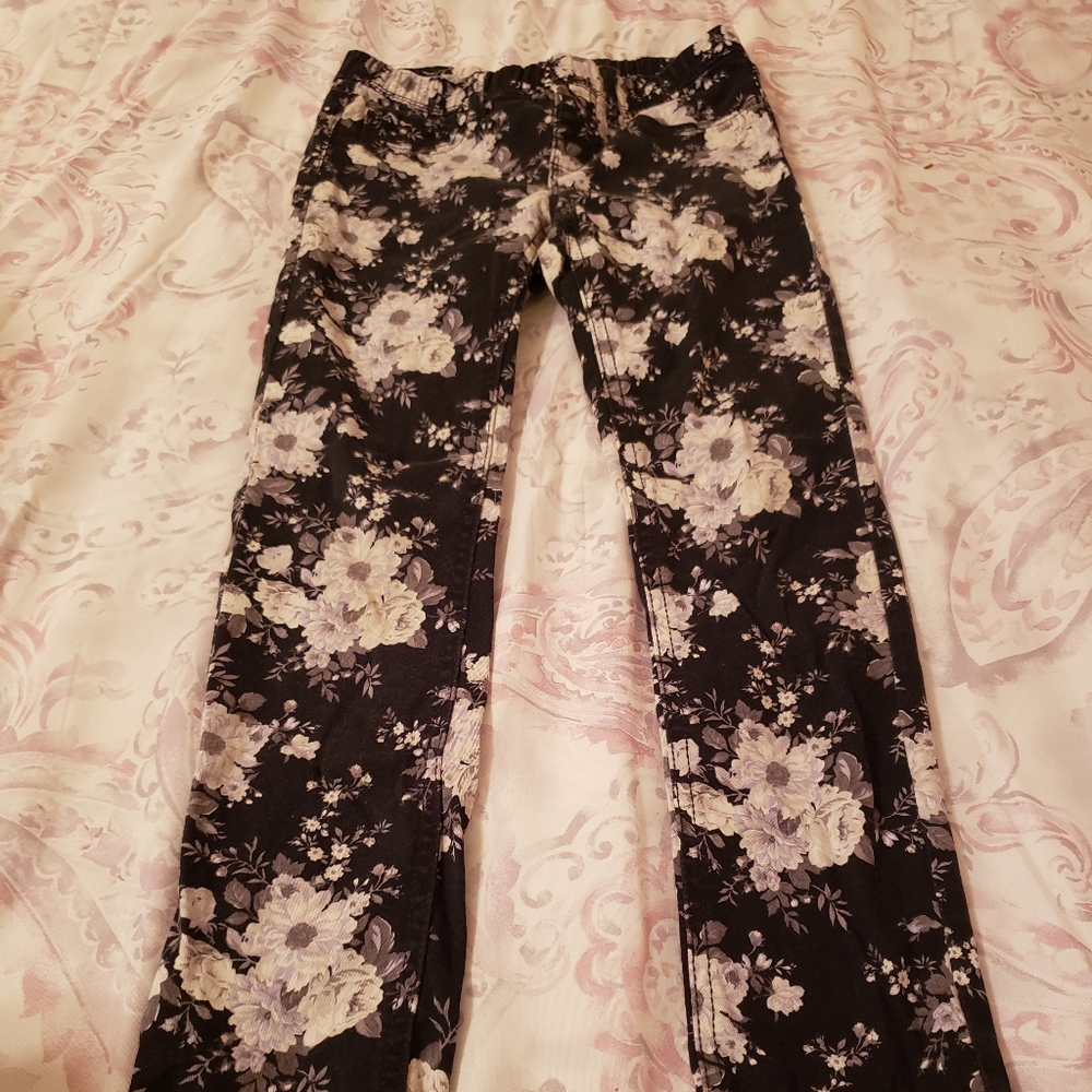 Patterned jeans
